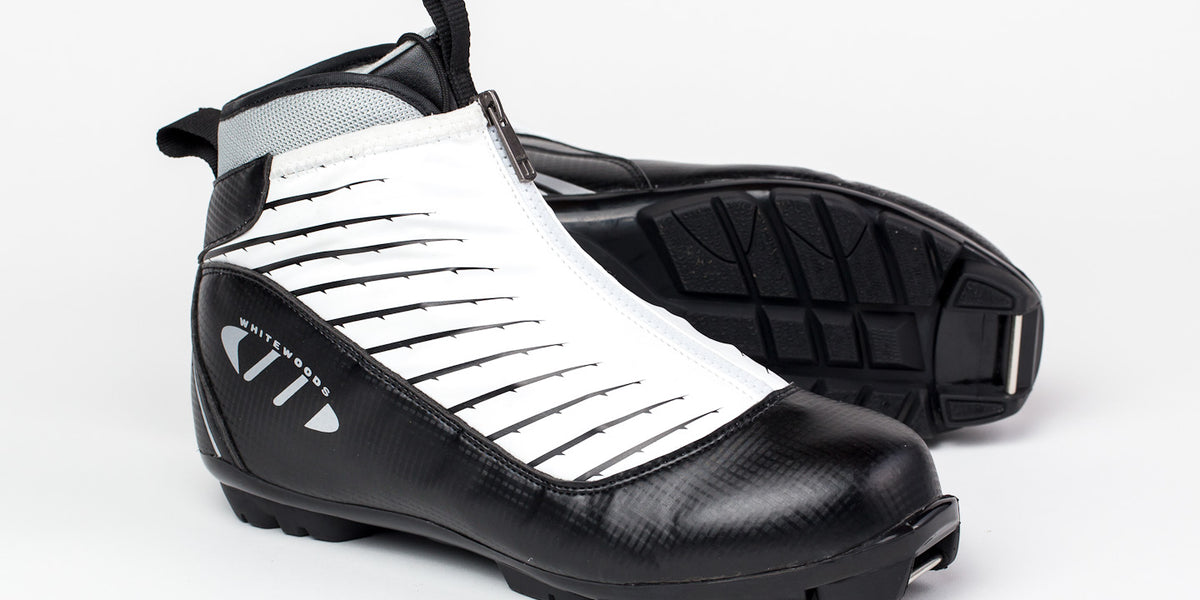 Whitewoods成人男女424-NNN XCクロスカントリー・ツーリング・アドベンチャー・スキーブーツ黒/白45 : Whitewoods Adult NNN Cross Country Ski Package, 207cm